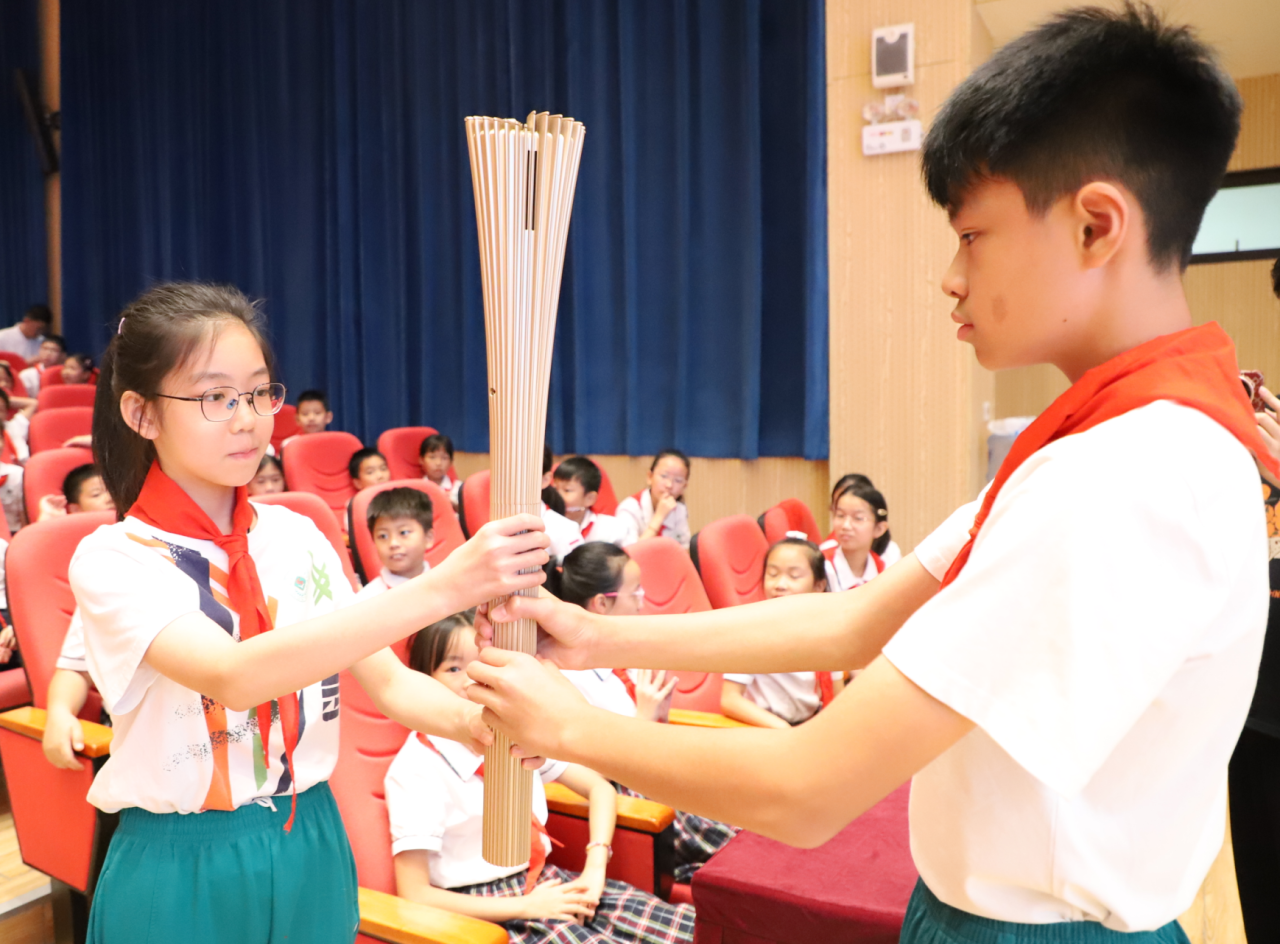 给在场每一 给在场每一