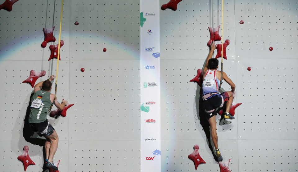 新华社记者, 最终